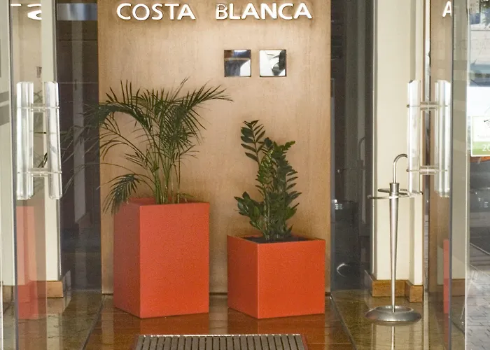 Mr Costa Blanca دينايا